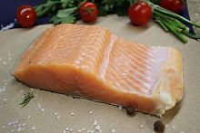 Форель соленая кусок 1кг