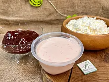 Десерт Сметанный с клубникой 180г