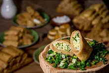 Блинчики с зеленым луком и яйцом 100г